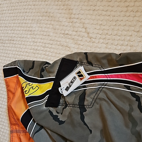 Men's Billabong Swim Shorts - Picture 4 of 4